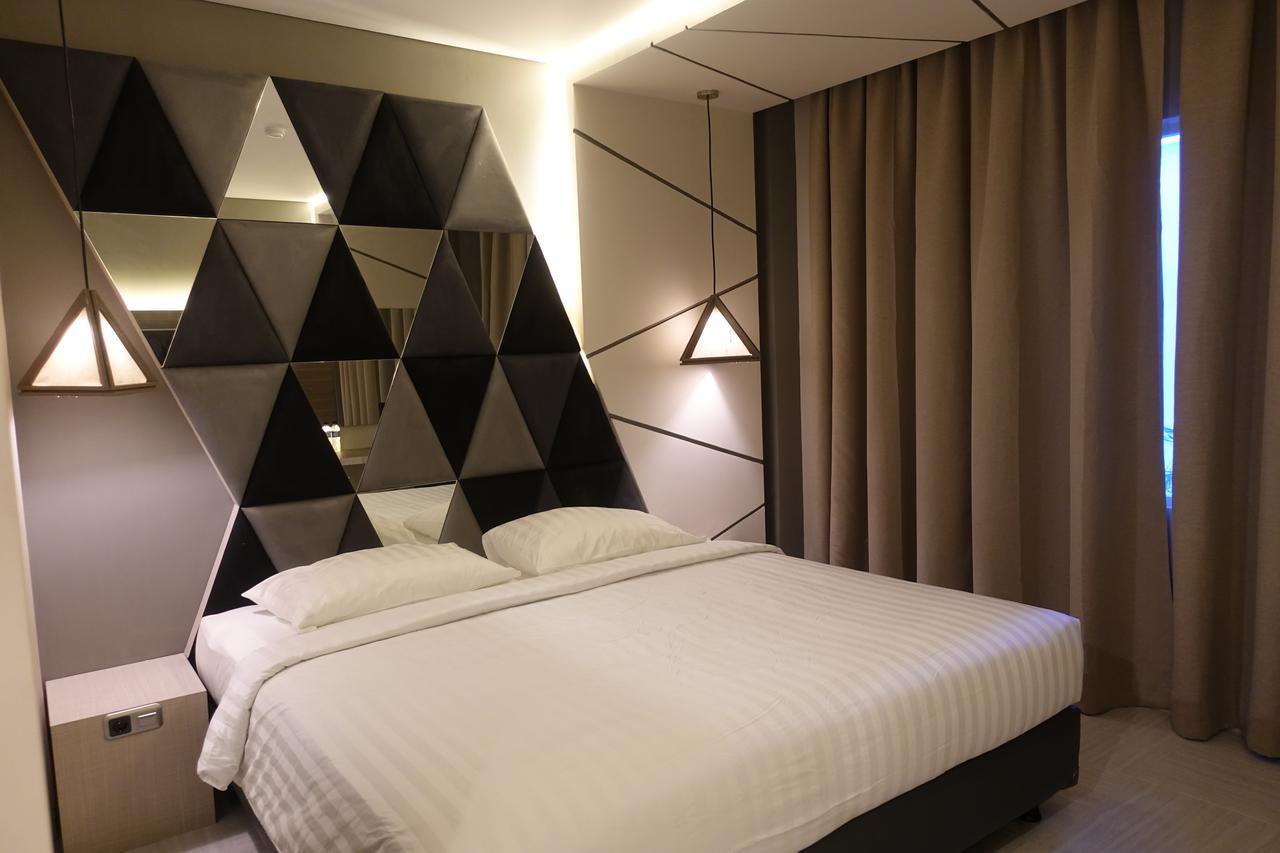 M Hotel Kupang Kupang  Extérieur photo